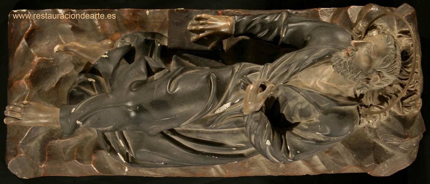 Fotografía inicial antes de la restauración de la escultura