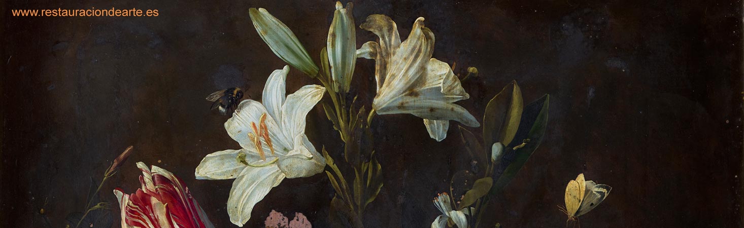 Fotografía inicial antes de la restauración, oxidación del cobre y pérdidas de pintura